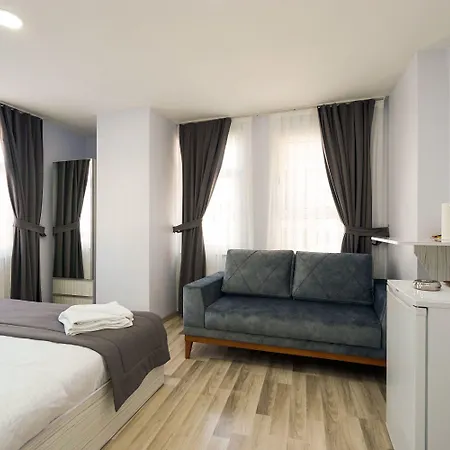 Element Aparthotel 4*