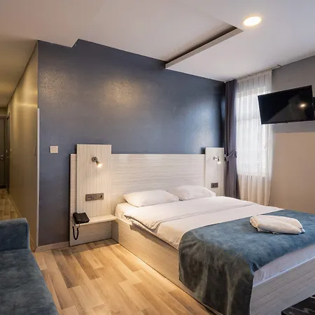 Element Aparthotel 4*