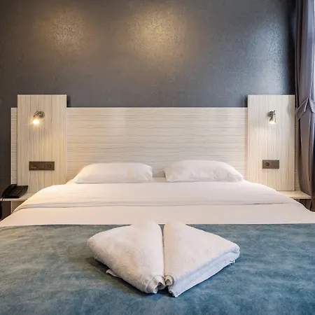 Element Aparthotel 4*