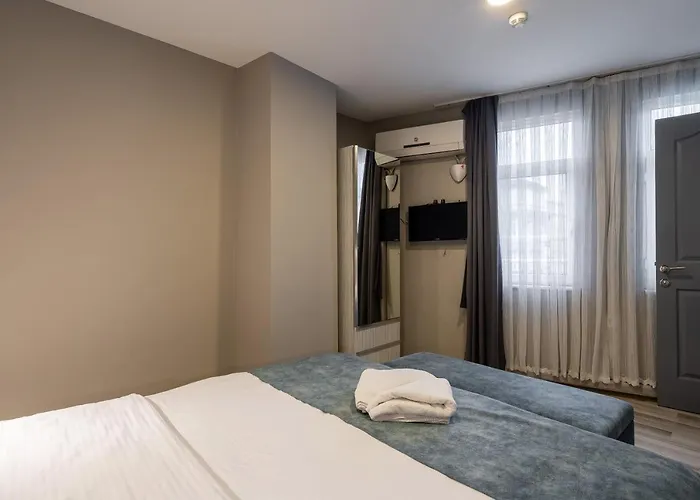 Element Aparthotel 4*