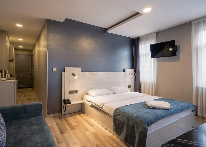 Element Aparthotel 4*